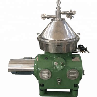 Centrifugadora de discos para separación de líquidos en maquinaria química