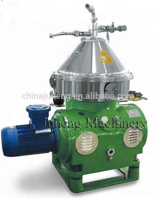 Centrifugadora de discos para separación de líquidos en maquinaria química